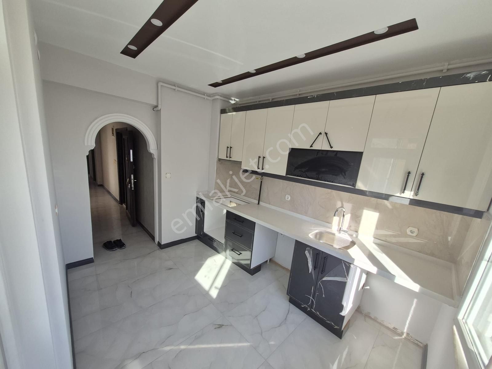 Yenigün Mahallesi 4.kat 3+1 Asansörlü D.gazlı Satılık Daire - Görsel 33