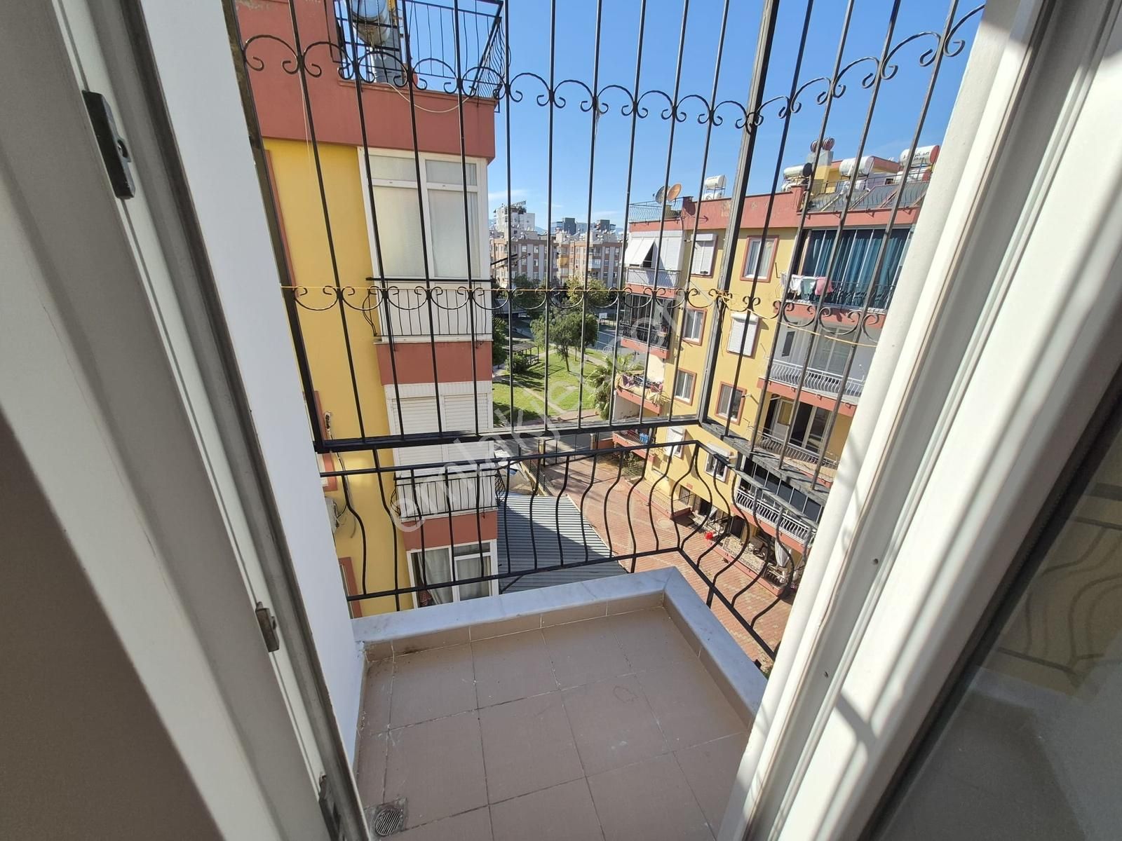 Yenigün Mahallesi 4.kat 3+1 Asansörlü D.gazlı Satılık Daire - Görsel 25