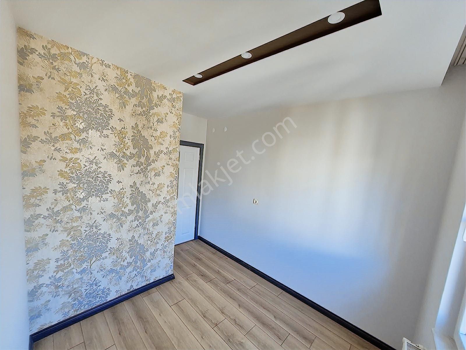 Yenigün Mahallesi 4.kat 3+1 Asansörlü D.gazlı Satılık Daire - Görsel 18