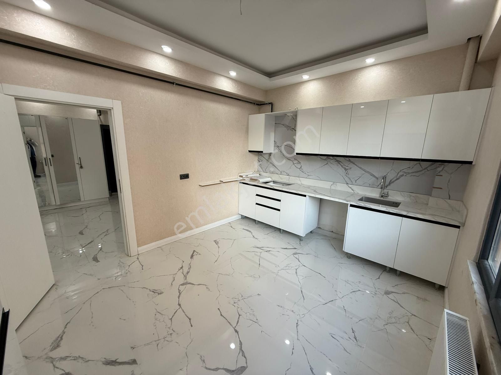 Yaşarsoy Gyodan K.köprü Doğukent'te 3 Bloklu Site Full 3+1 Daire - Görsel 8