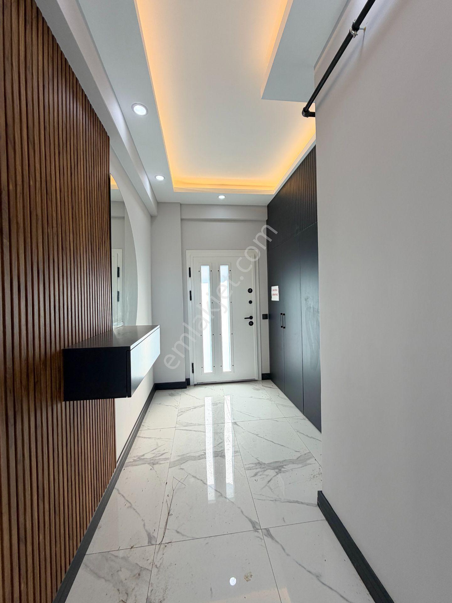Deniz Manzaralı Müstakil Bahçeli Sıfır Villa - Görsel 10