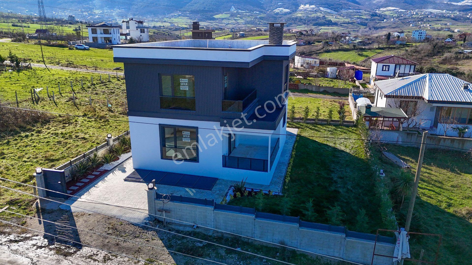 Deniz Manzaralı Müstakil Bahçeli Sıfır Villa - Görsel 2