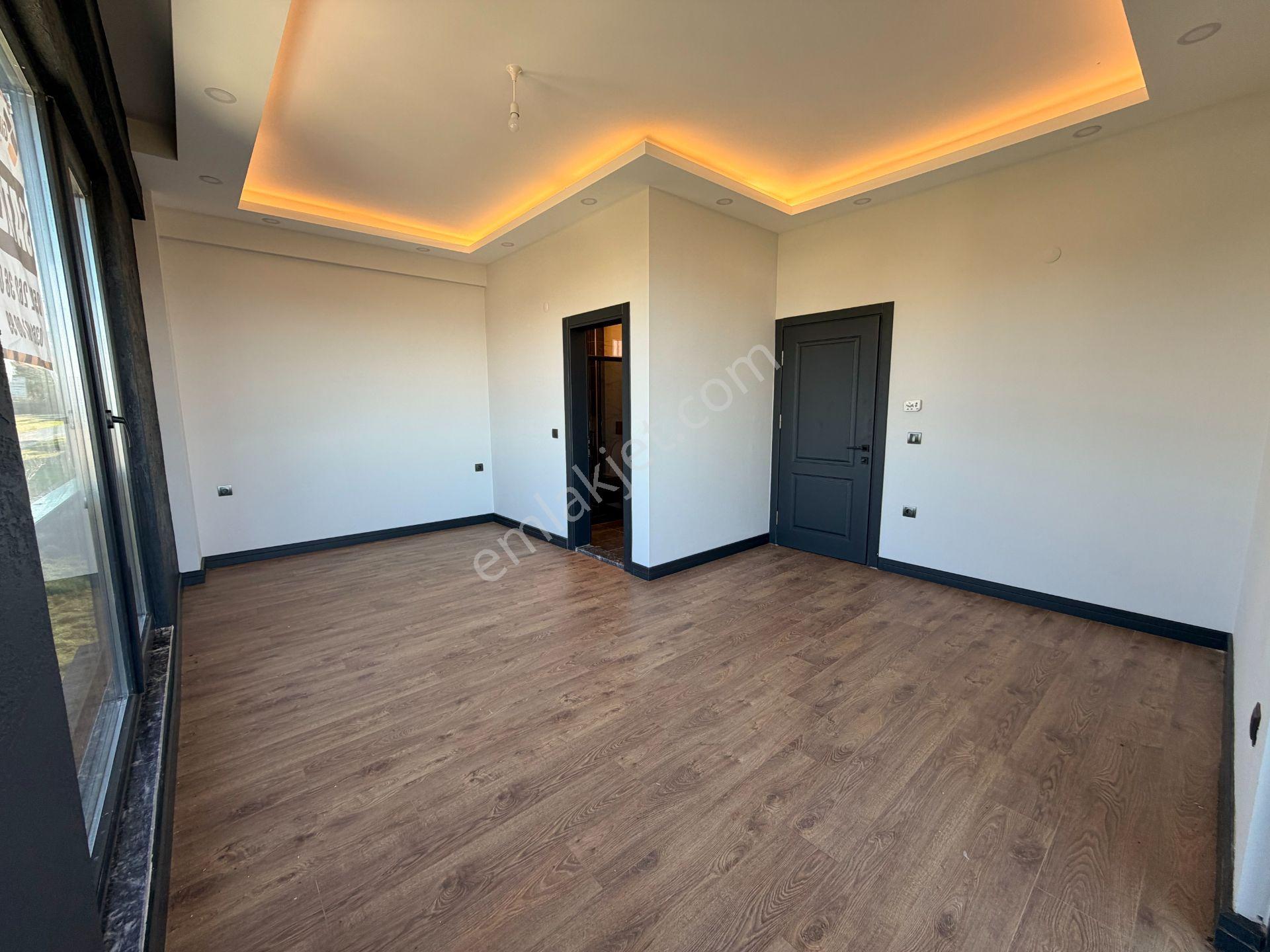 Deniz Manzaralı Müstakil Bahçeli Sıfır Villa - Görsel 20