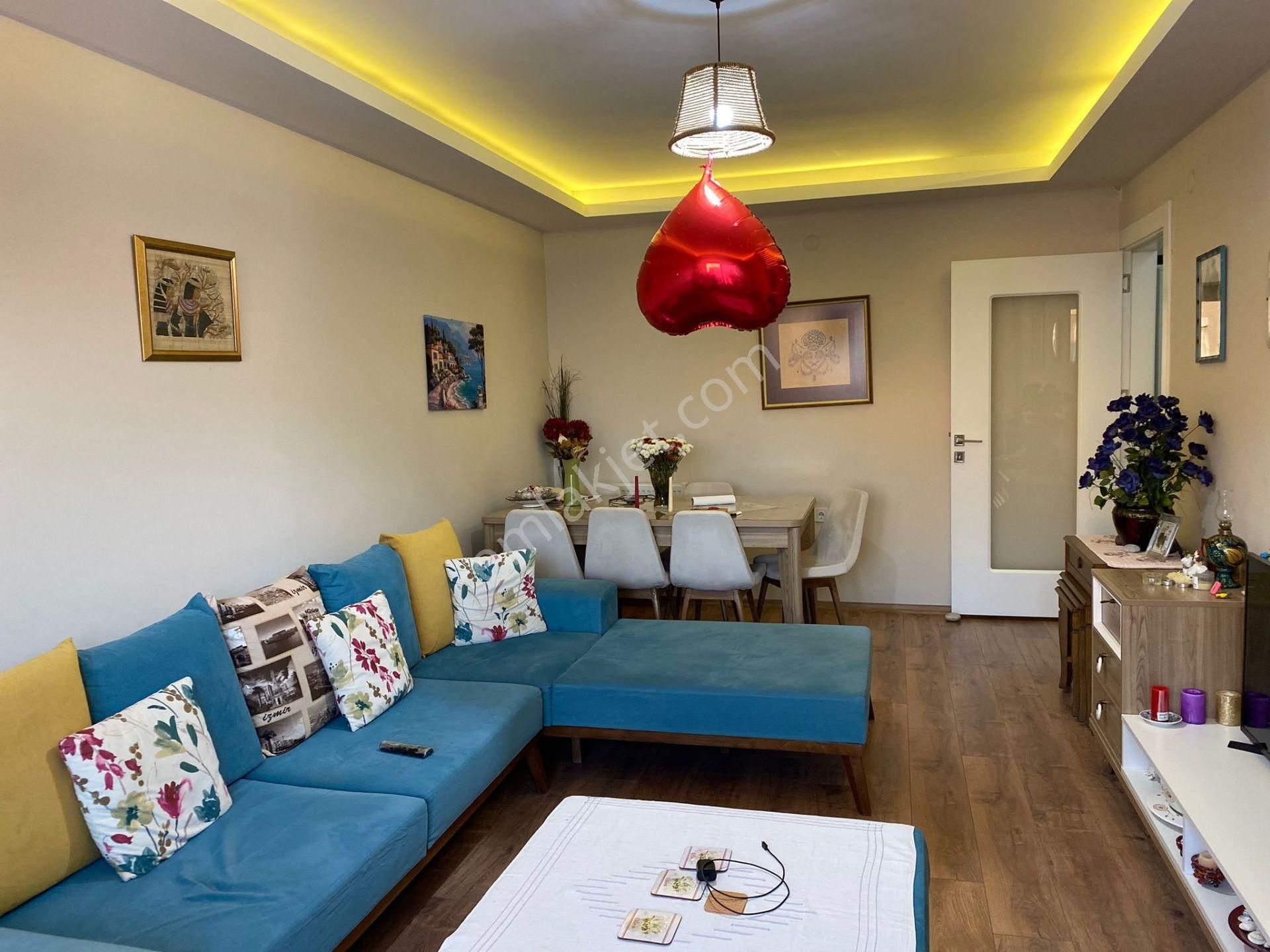 Halirıfatpaşa Caddede Deniz Manzaralı Bakımlı Asansörlü - Görsel 15