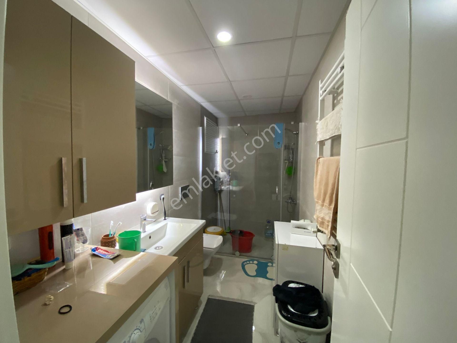 Halirıfatpaşa Caddede Deniz Manzaralı Bakımlı Asansörlü - Görsel 5