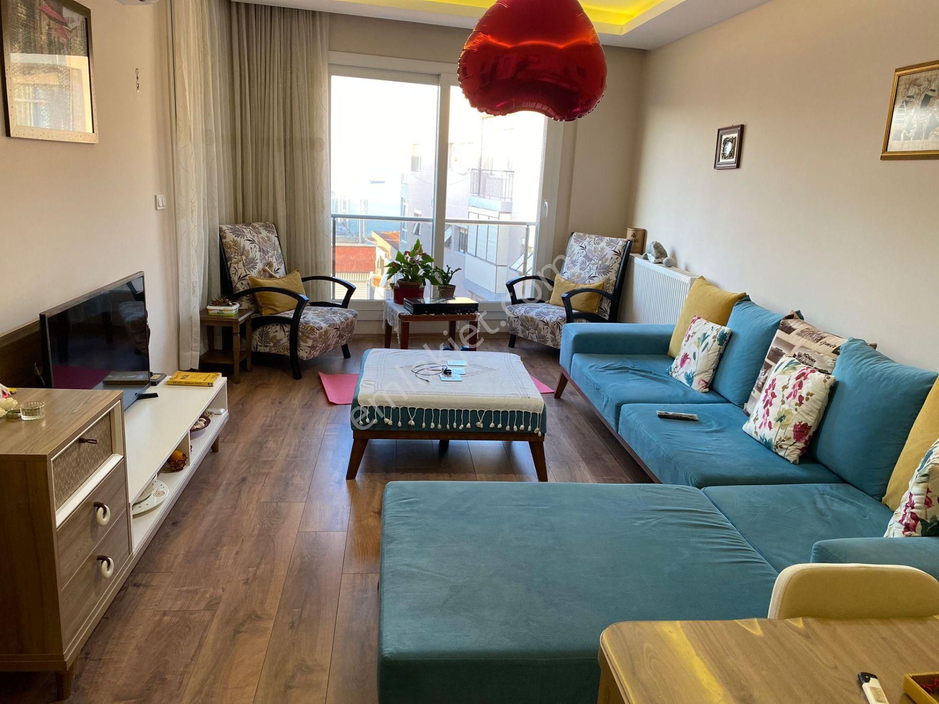 Halirıfatpaşa Caddede Deniz Manzaralı Bakımlı Asansörlü - Görsel 2