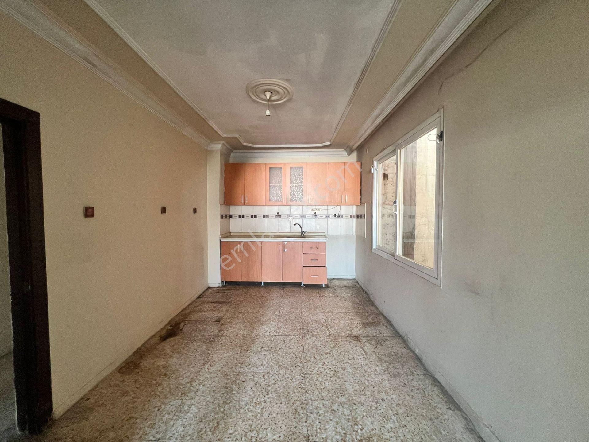 Karınca'dan Merkezin Kalbinde Bulunan Geniş 3+1 Kiralık! - Görsel 2