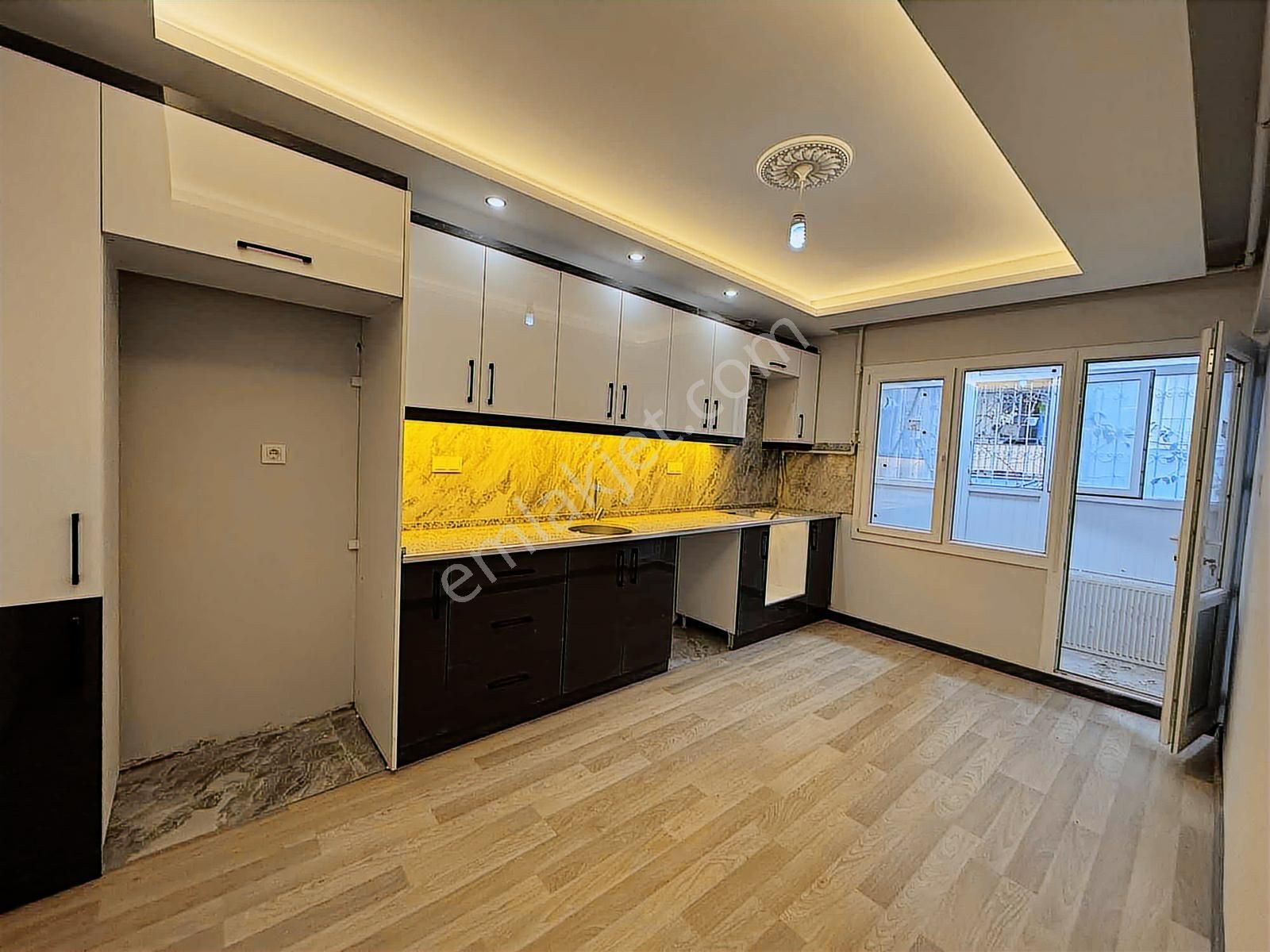 Buca Göksu Mah. 120 M2. Çift Balkonlu 2+1 D.gazlı Satılık Daire - Görsel 17