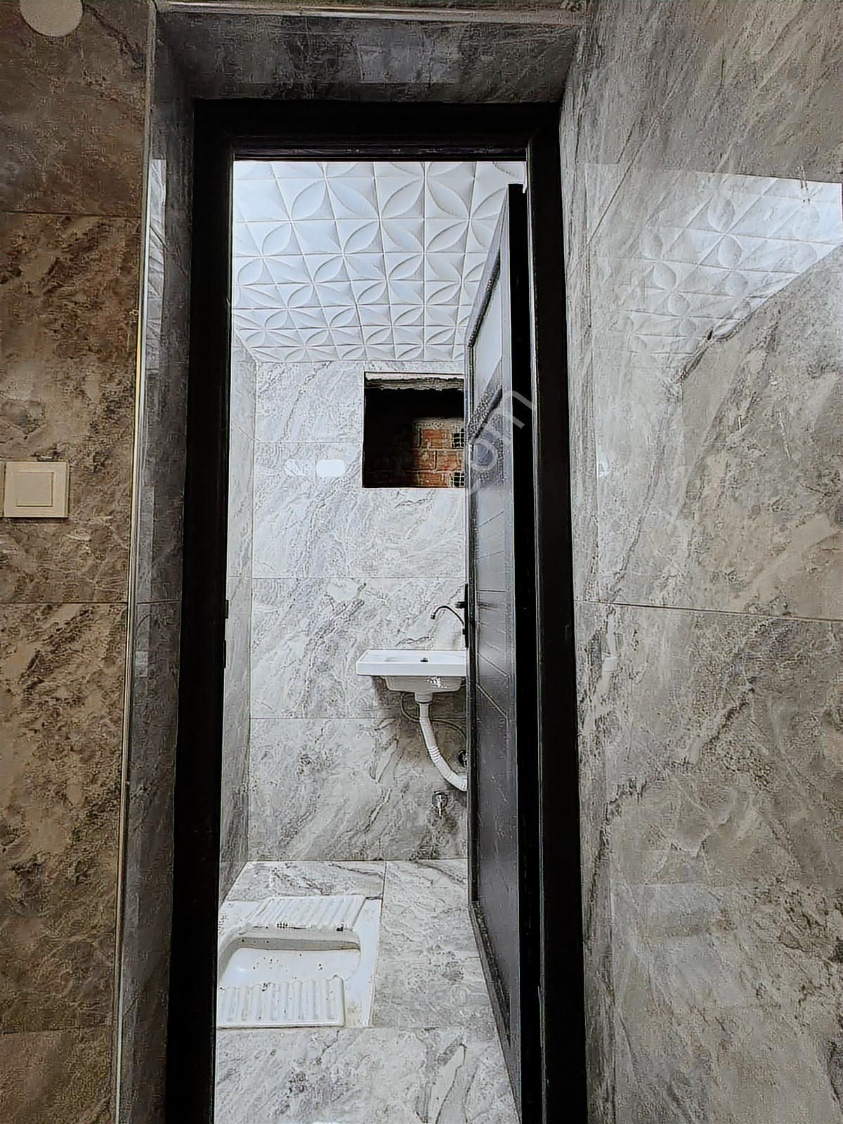 Buca Göksu Mah. 120 M2. Çift Balkonlu 2+1 D.gazlı Satılık Daire - Görsel 3