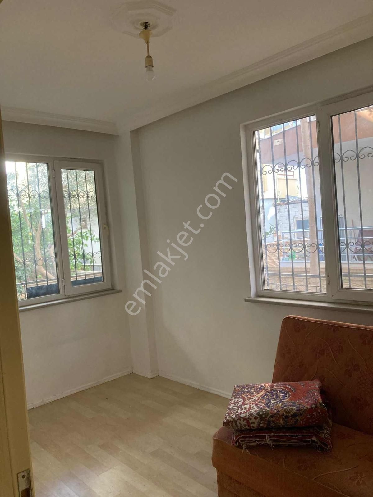 Erasta Yakını 1+1 Geniş Balkonlu Zemin - Görsel 6