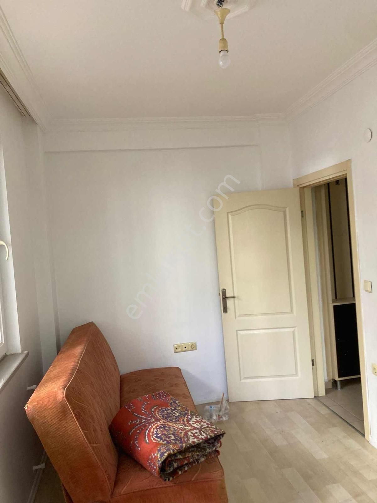 Erasta Yakını 1+1 Geniş Balkonlu Zemin - Görsel 3