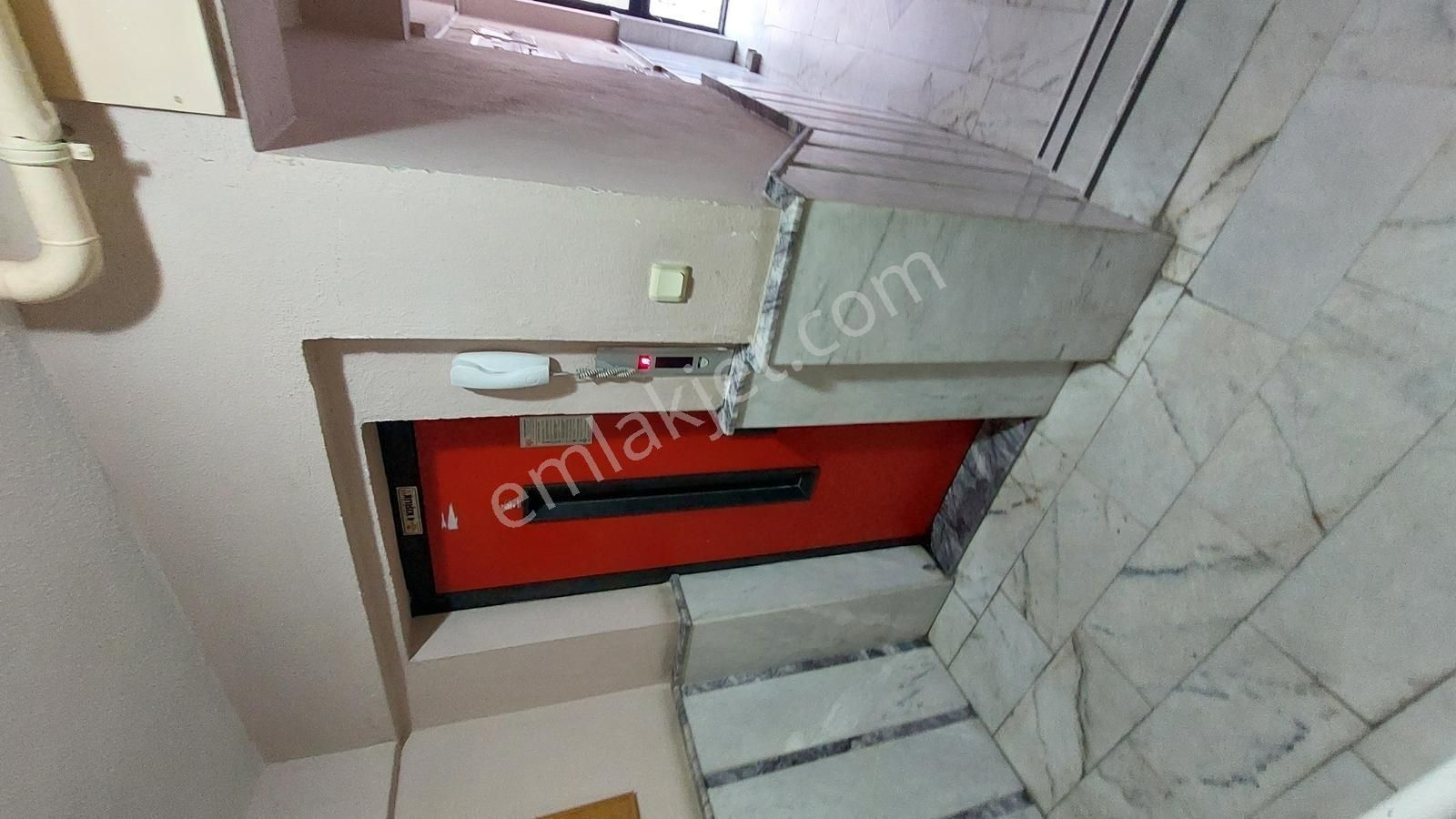 Üçyol Egepol Has.sokagı 3+1,165m,dogalgazlı,asansörlü,otoparklı - Görsel 30