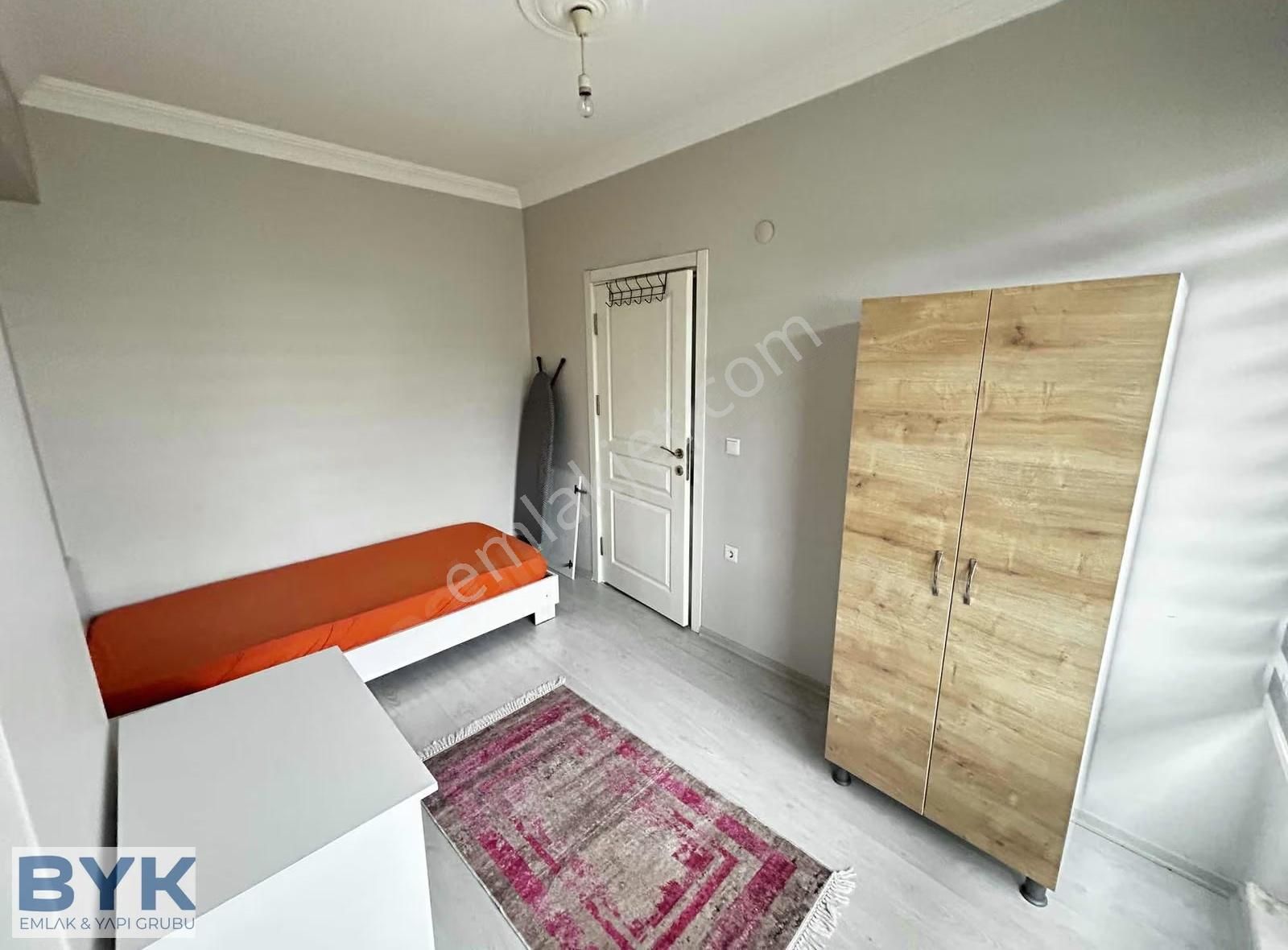 Byk' Dan! Eşyalı! Cadde Üzeri! Kiracısız! İskanlı! 1+1 Daire! - Görsel 6