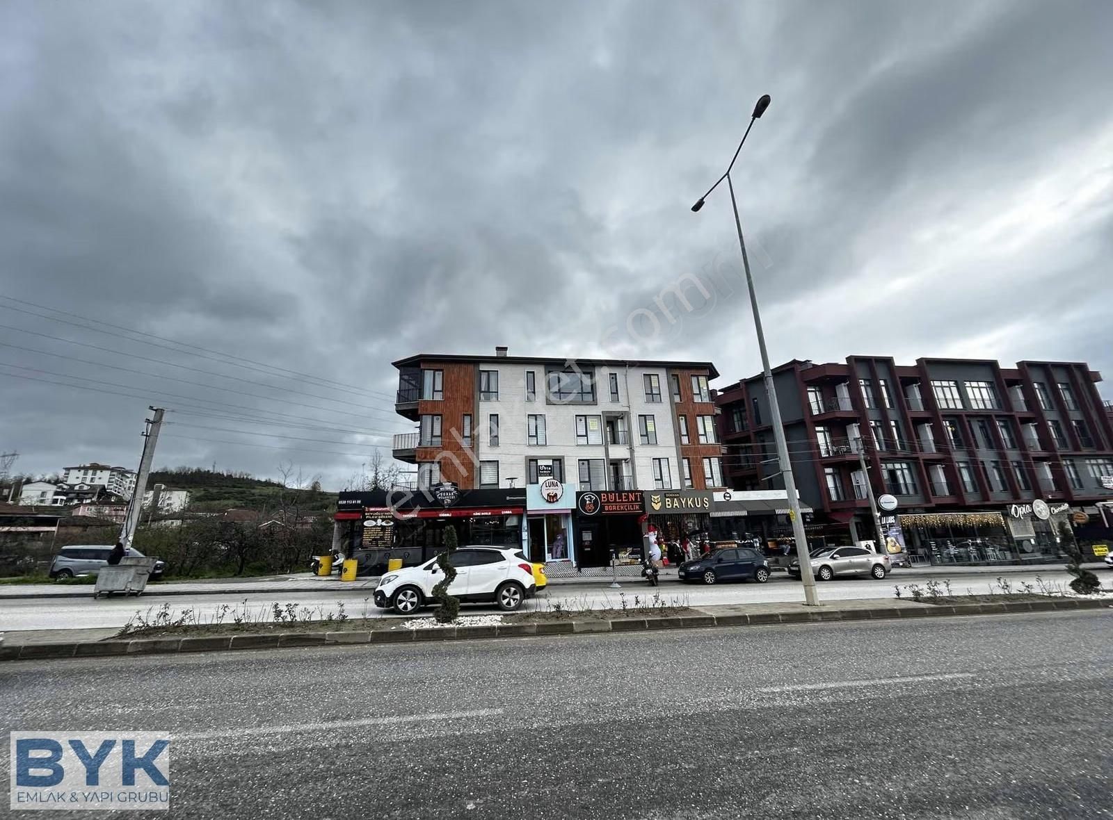 Byk' Dan! Eşyalı! Cadde Üzeri! Kiracısız! İskanlı! 1+1 Daire! - Görsel 11