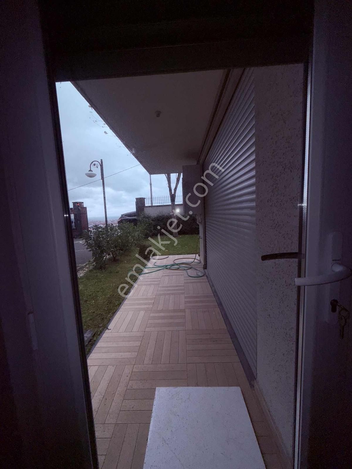 Akkoza Sitesinde Kiralık 6+2 Deniz Manzaralı Villa - Görsel 21