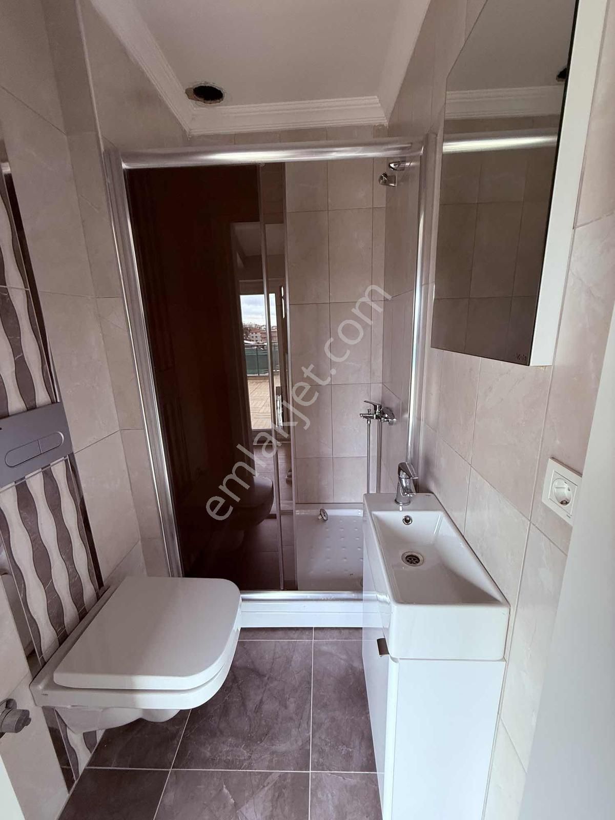 Akkoza Sitesinde Kiralık 6+2 Deniz Manzaralı Villa - Görsel 28
