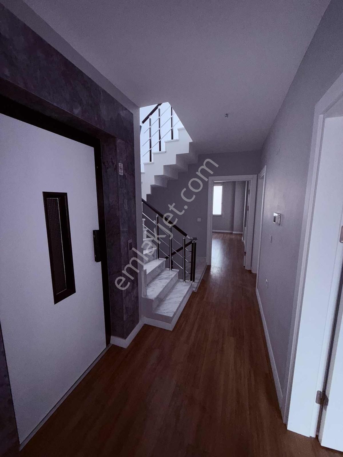 Akkoza Sitesinde Kiralık 6+2 Deniz Manzaralı Villa - Görsel 30