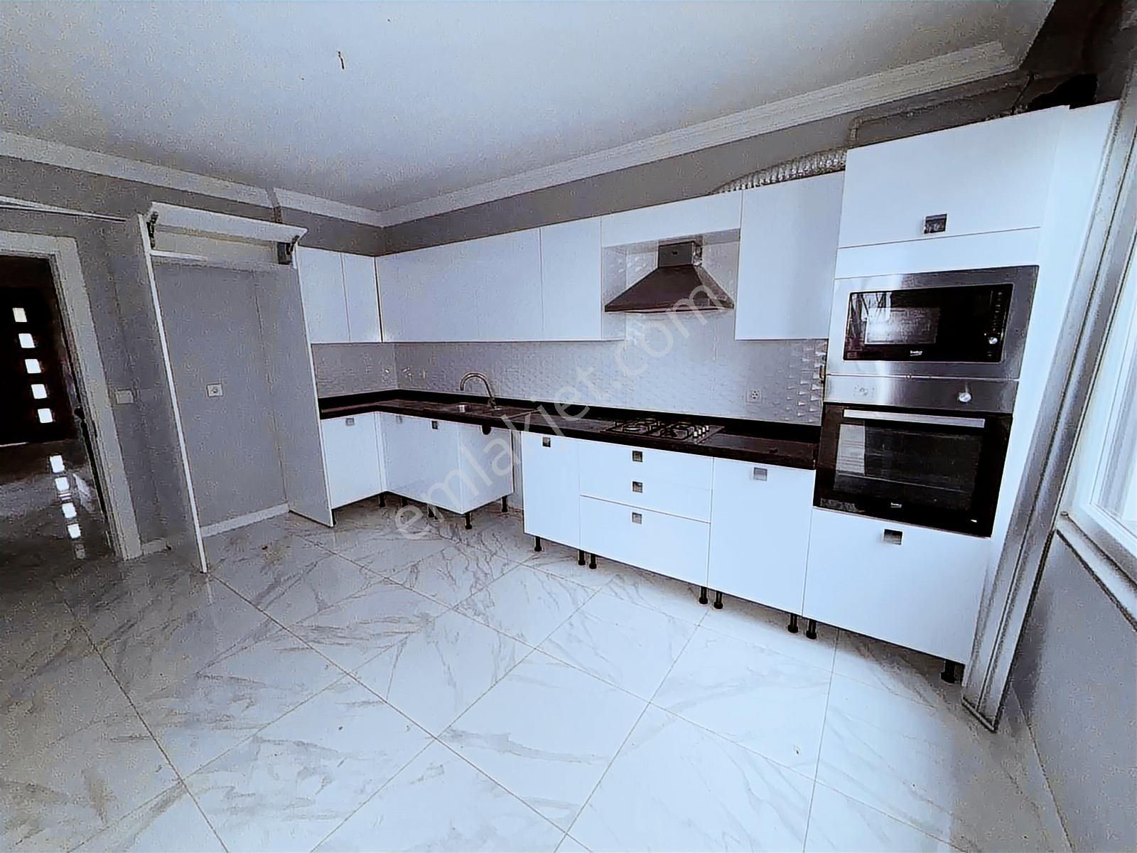 Akkoza Sitesinde Kiralık 6+2 Deniz Manzaralı Villa - Görsel 19