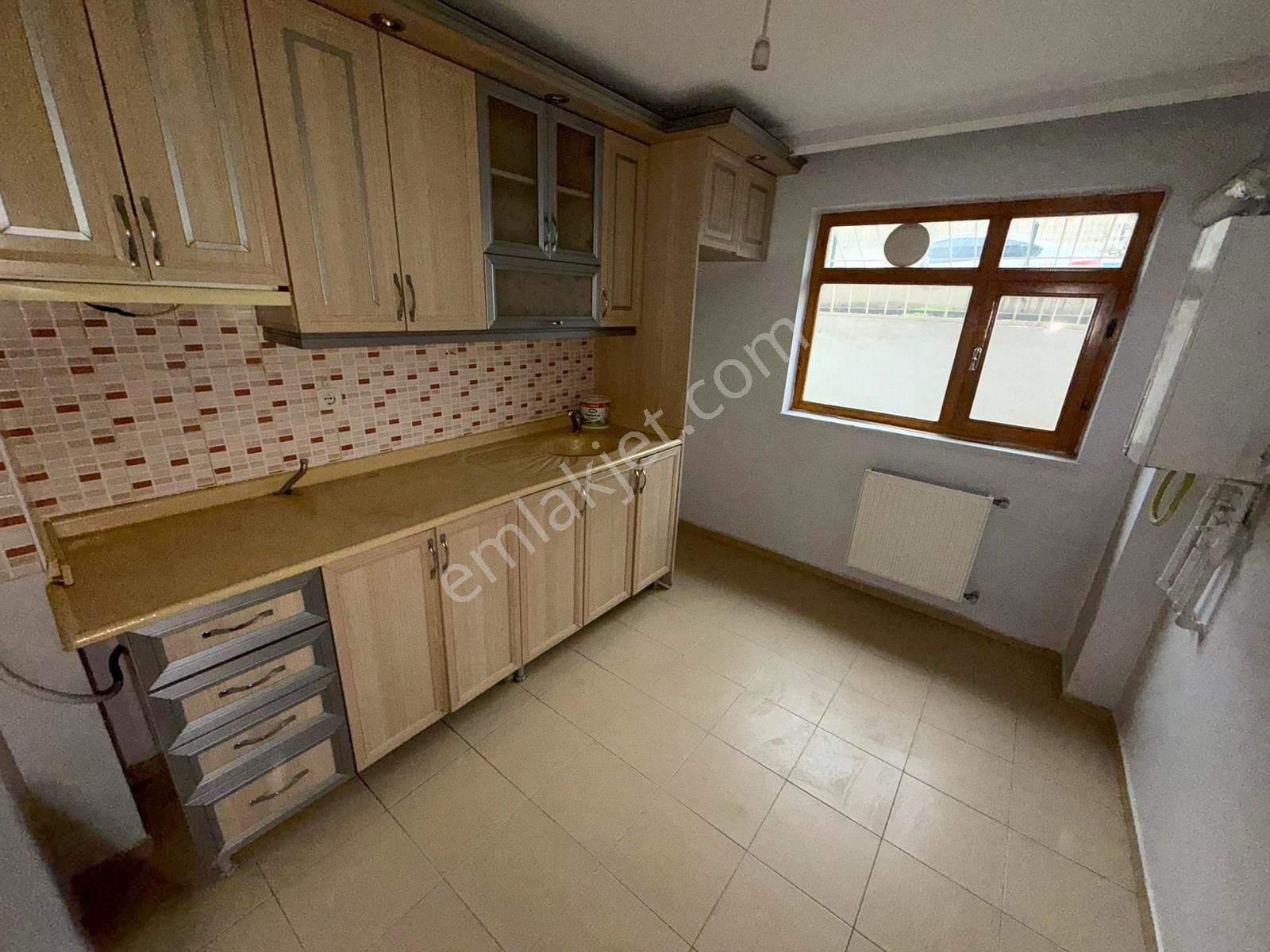 Emre Emlak'tan Piyade Mahallesinde Arakatta 3+1 Satılık Daire - Görsel 3