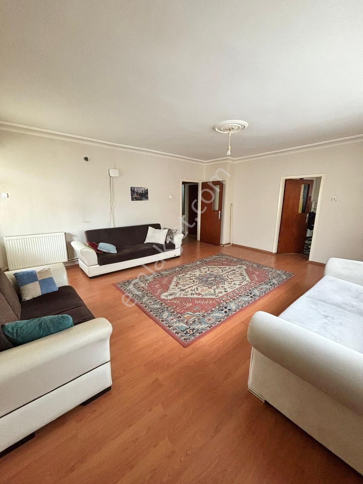 Mareşal Çakmak Mahallesinde 3+1 Salona 1 Oda Bağımlı Satılık Daire - Görsel 4