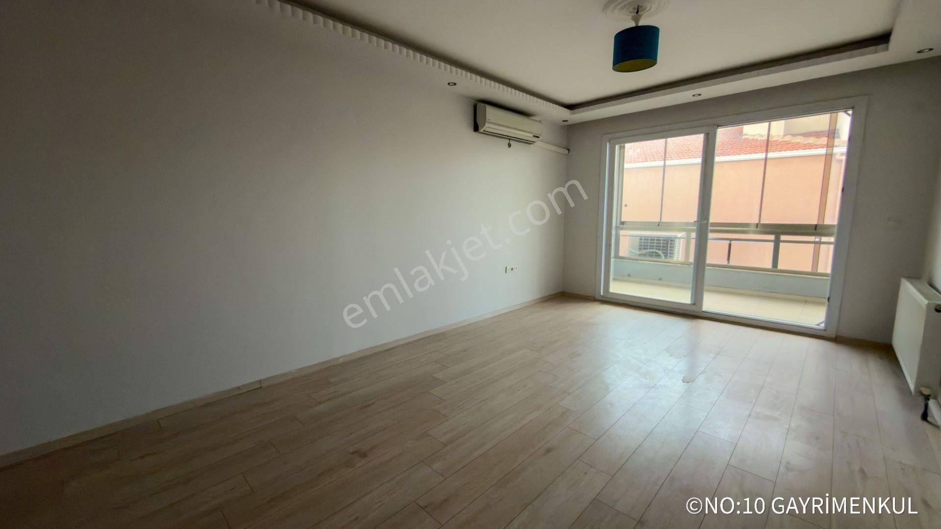 No:10 Gayrimenkul’den | Cadde Üstünde, Market Üstü, Ulaşımın Kalbinde 2+1 En Üst Kat Daire! - Görsel 21