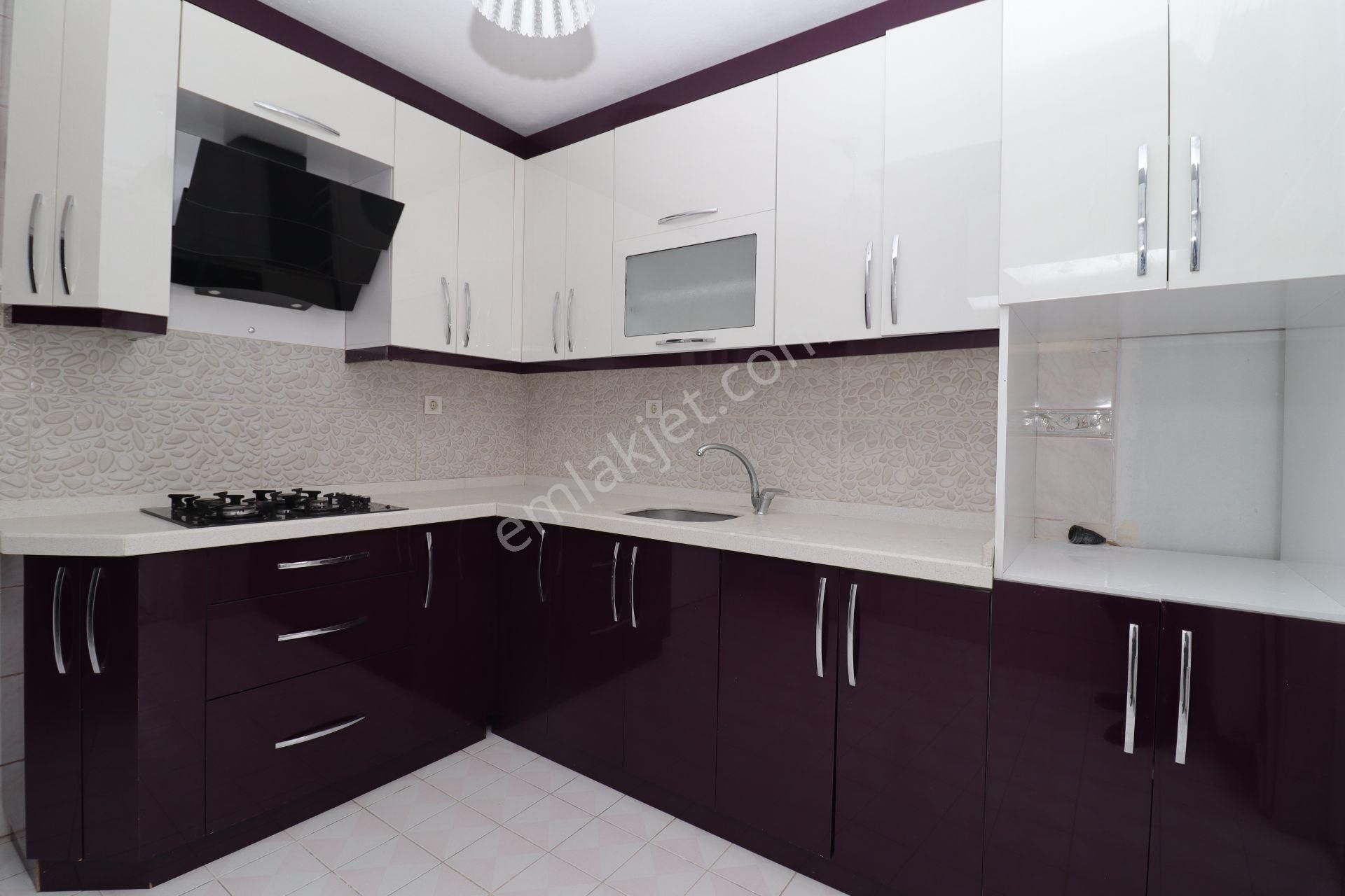 Akif'ten Site İçi Ara Kat Ahi Mesut Bulvarında 3+1 Kiralık Dair - Görsel 2