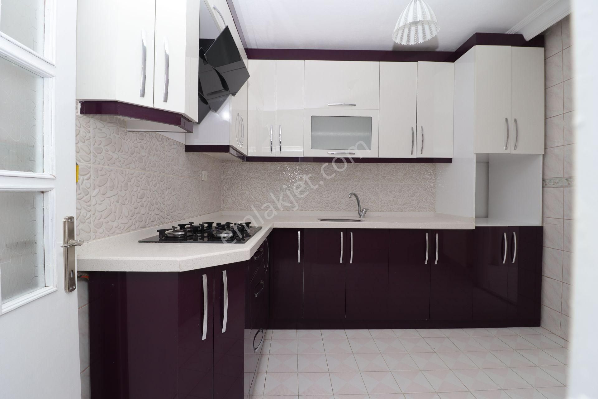 Akif'ten Site İçi Ara Kat Ahi Mesut Bulvarında 3+1 Kiralık Dair - Görsel 4