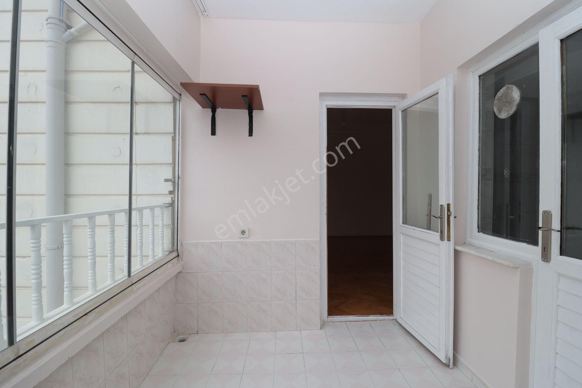 Akif'ten Site İçi Ara Kat Ahi Mesut Bulvarında 3+1 Kiralık Dair - Görsel 10