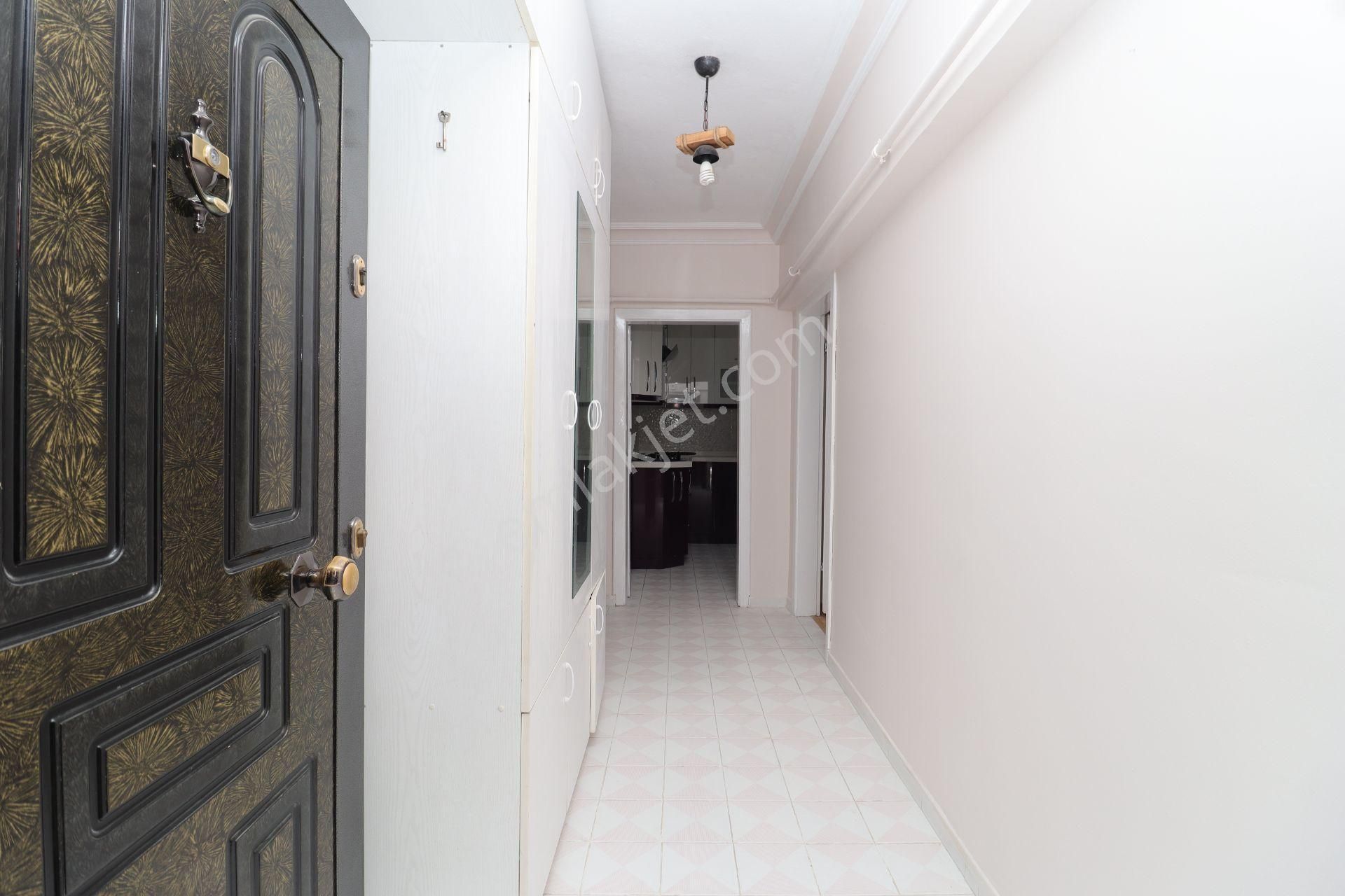 Akif'ten Site İçi Ara Kat Ahi Mesut Bulvarında 3+1 Kiralık Dair - Görsel 13