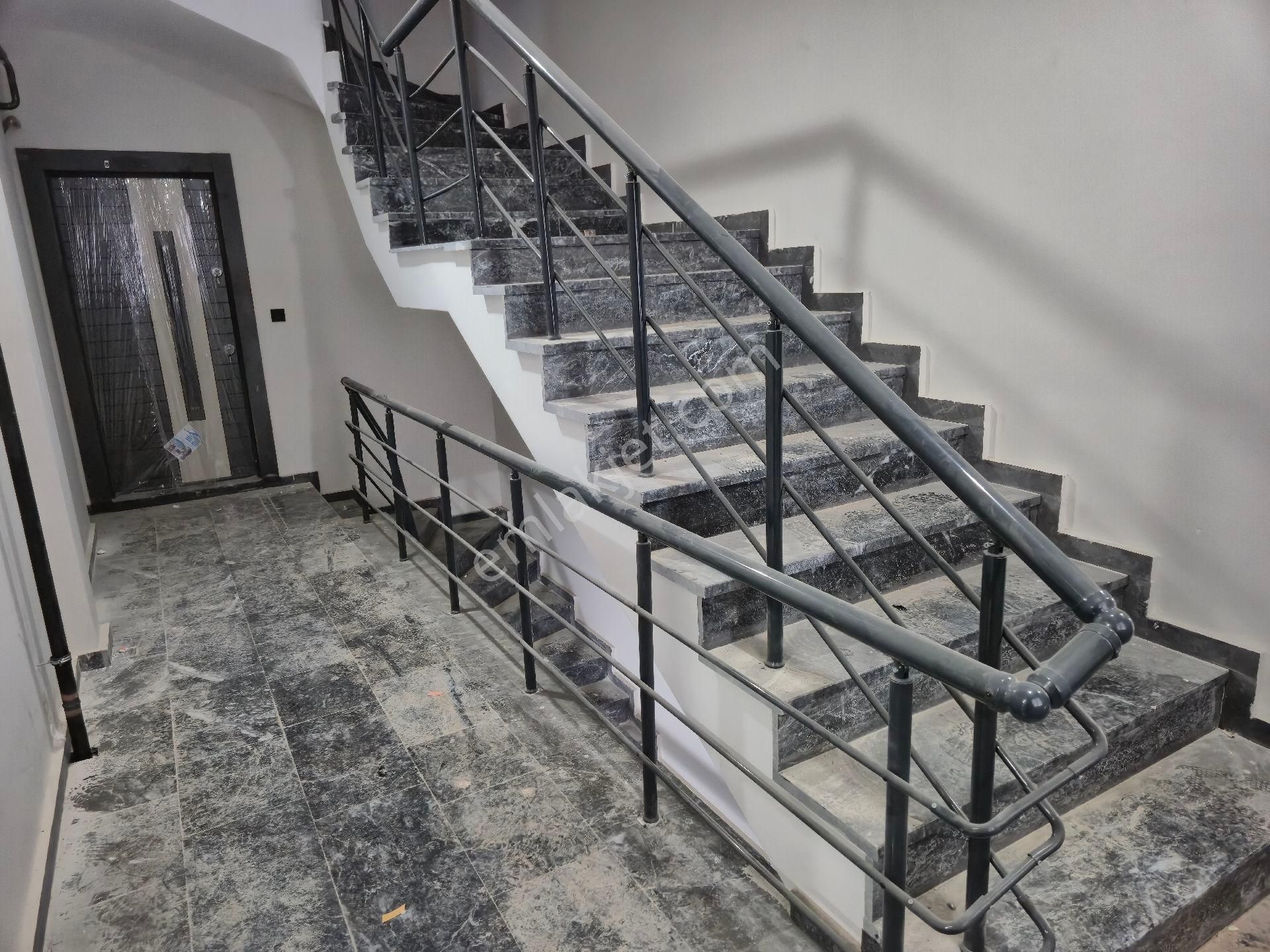 Realty World'dan Arifiye Fatih'te 90m2 2 Banyolu Boş Sıfır 2+1 - Görsel 9
