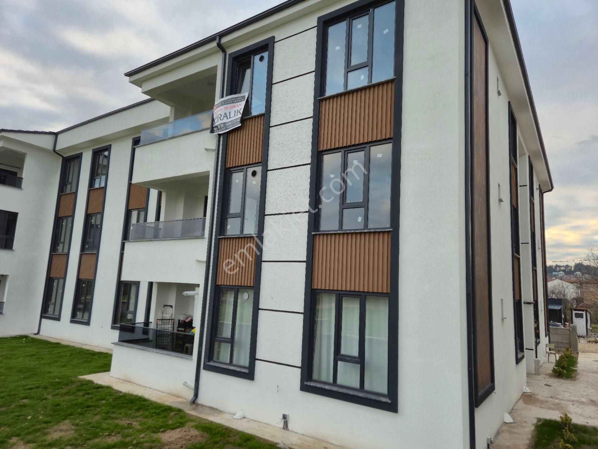Realty World'dan Arifiye Fatih'te 90m2 2 Banyolu Boş Sıfır 2+1 - Görsel 6