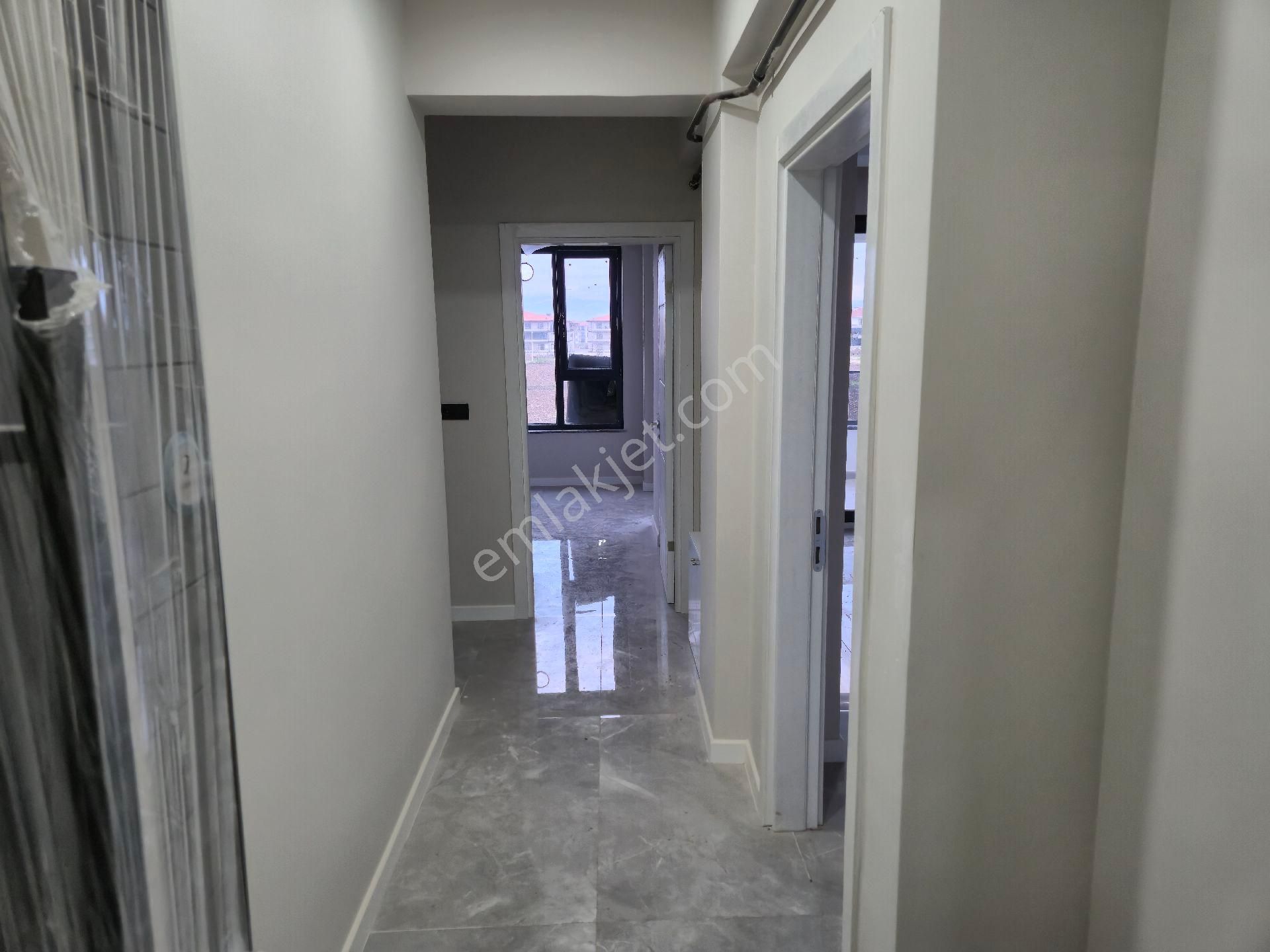 Realty World'dan Arifiye Fatih'te 90m2 2 Banyolu Boş Sıfır 2+1 - Görsel 11