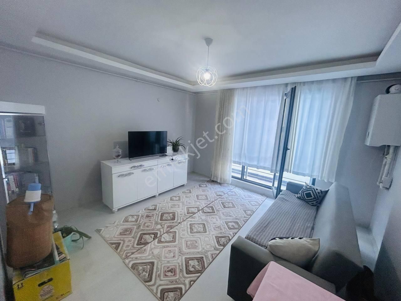 Gökdelenler Bölgesinde Alaçam Cad. Altında Eşyalı 1+1 - Görsel 5