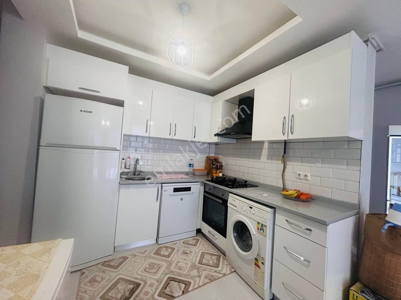 Gökdelenler Bölgesinde Alaçam Cad. Altında Eşyalı 1+1 - Görsel 3