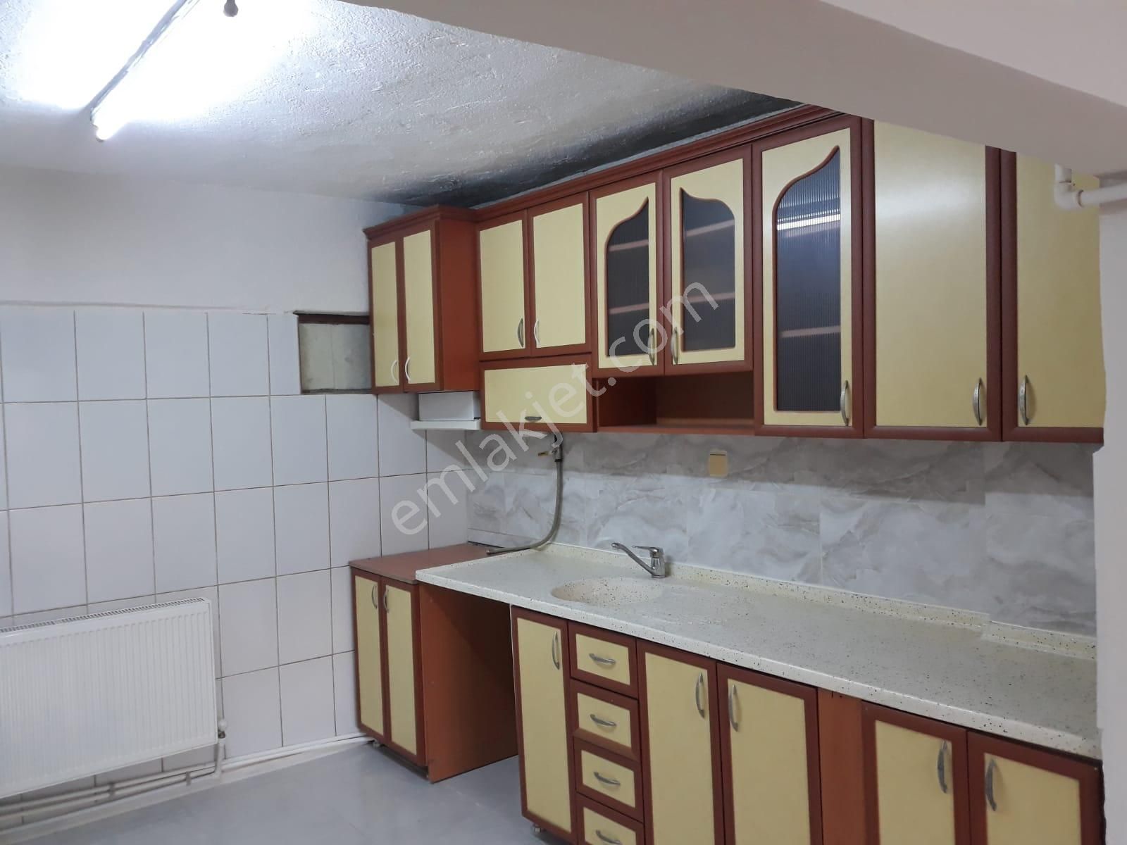 Muğla Menteşe Bayır'da Kiralık Zemin Kat 2+1 Daire