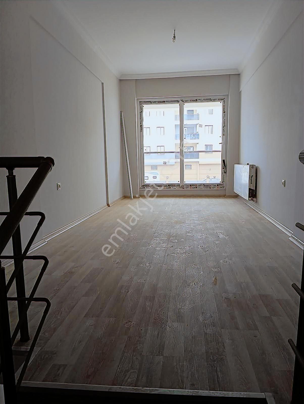 Seyrek 'te Dublex Bahçeli Müstakil Girişli Sıfır 1+1 - Görsel 18