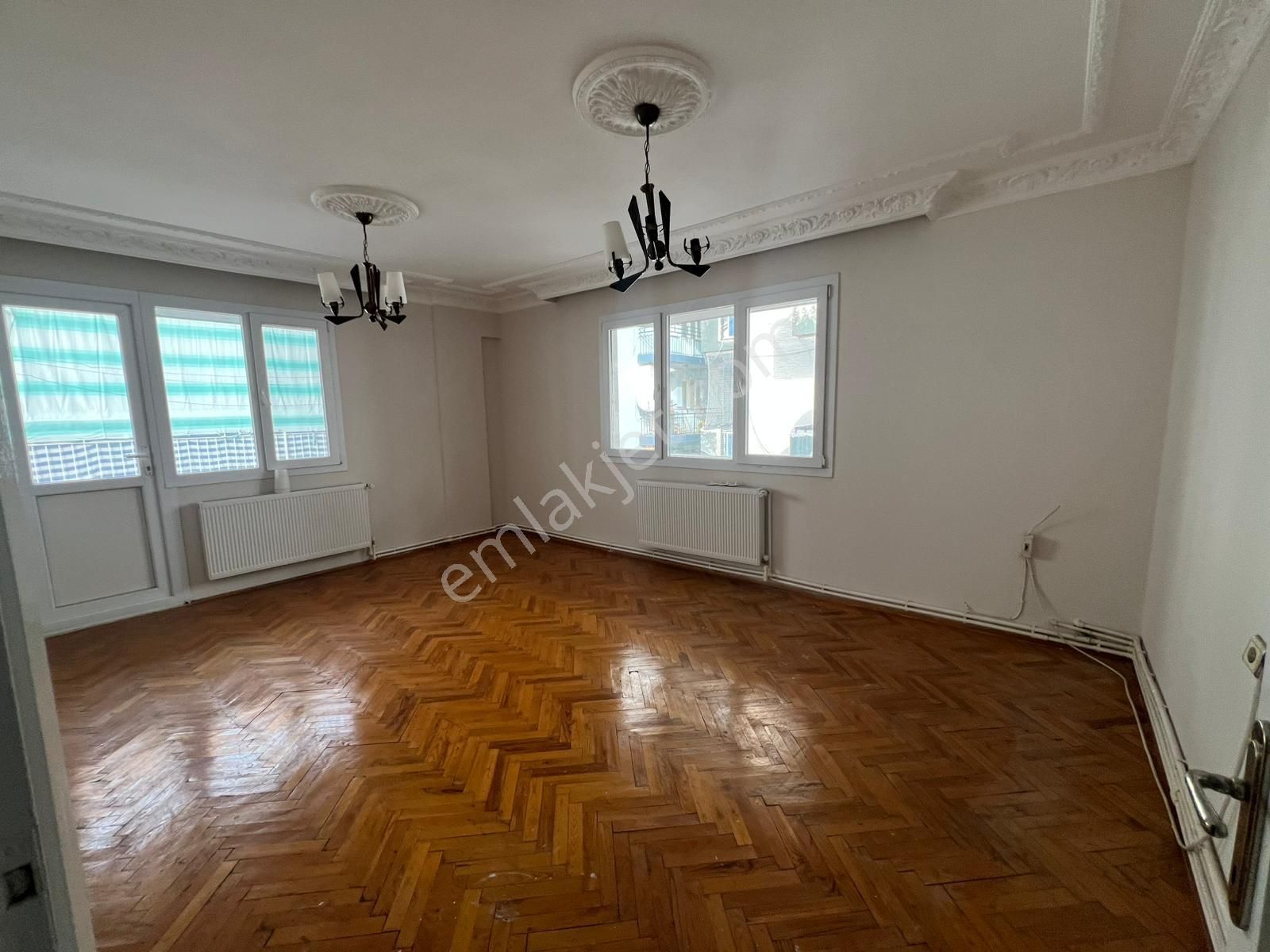 Buca Şirinyer Saadet Emir Okulu Karşısında 3+1 120m2 D.gazlı Ayrı Mutfak Daire