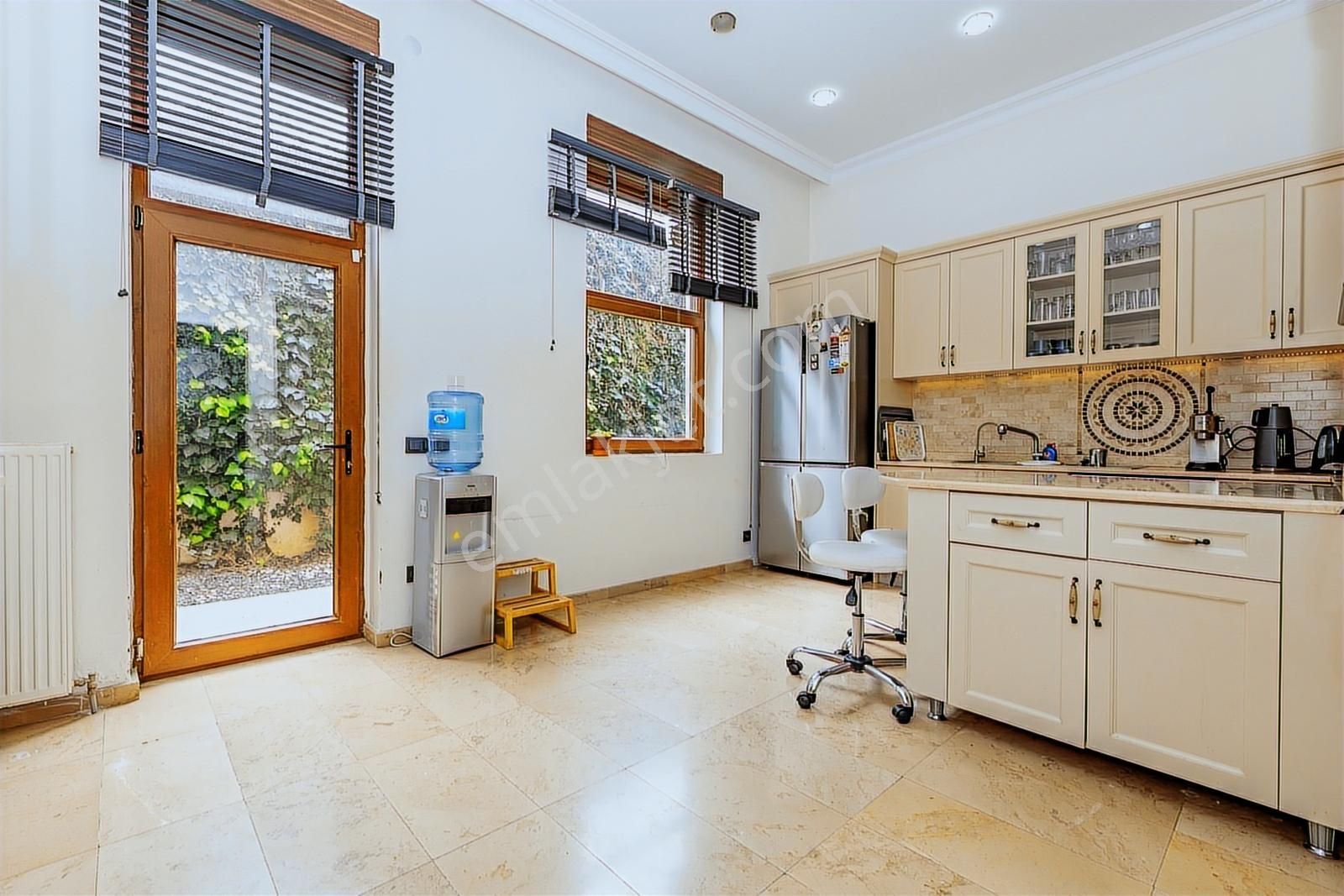 Zekeriyaköy Mepa Konakları Bağımsız Müstakil Havuzlu 9+1 Villa - Görsel 8