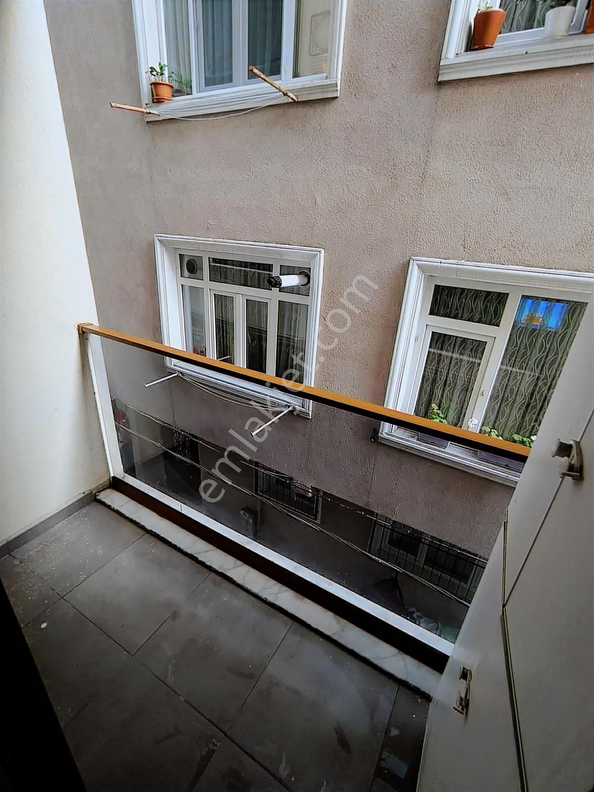 Feriköy Paşa Mahallesinde Asansörlü Boş Daire - Görsel 3