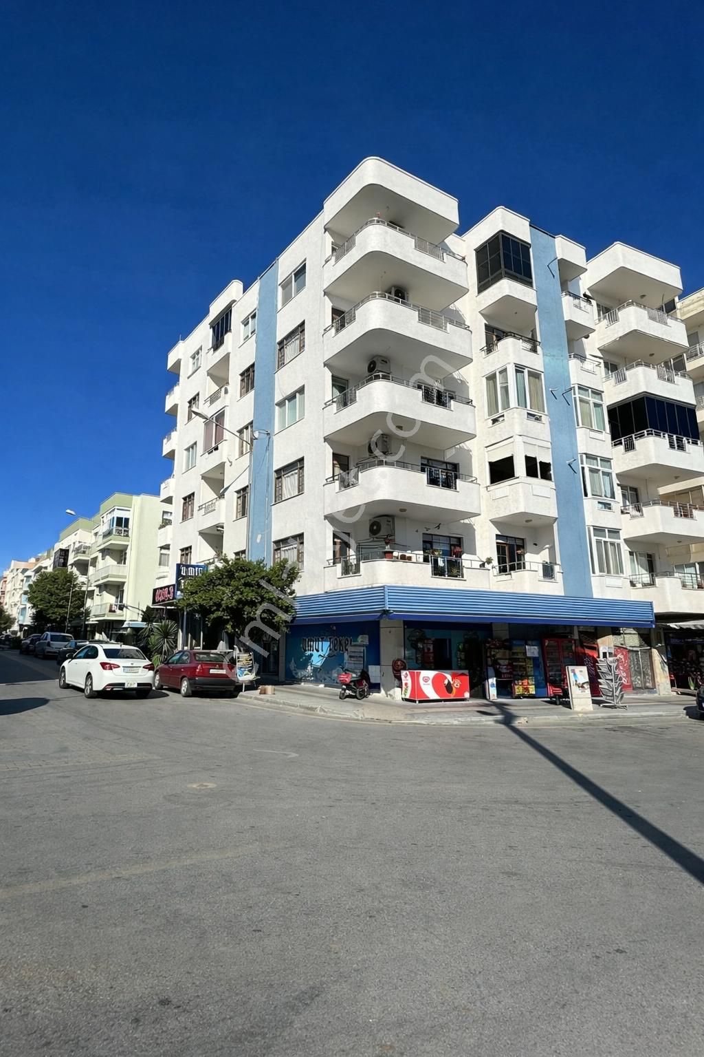 Ana Cadde Üzerinde Kiracılı Satılık İş Yeri Takasa Acık