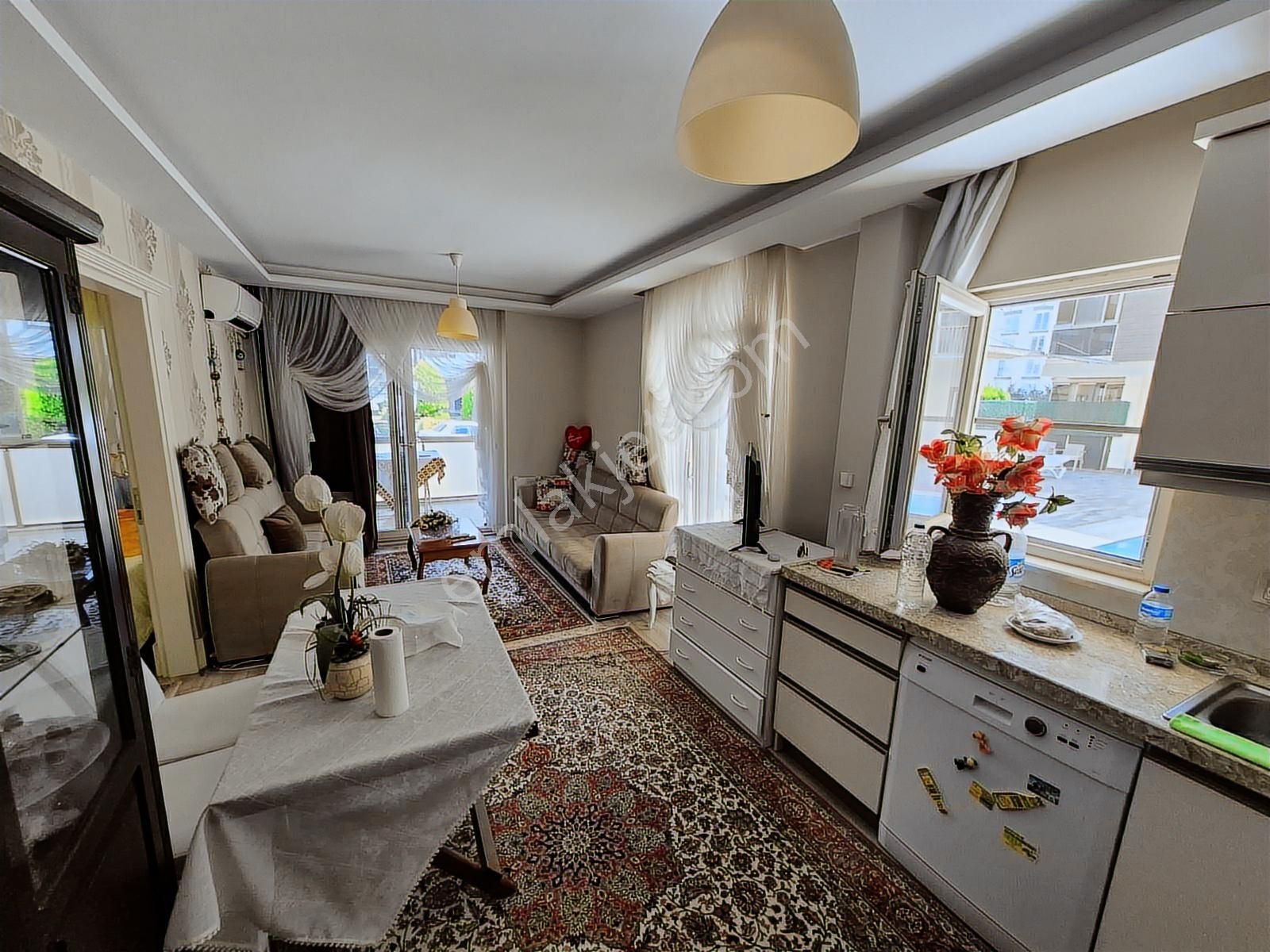 Akçay Altınkum'da Site İçi Eşyalı 1+1 Havuzlu Lüx Daire - Görsel 15