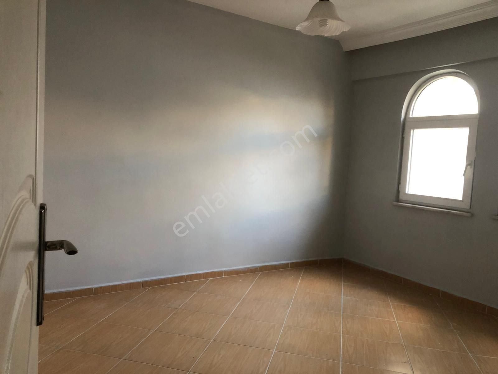 Havuzlu Sitede Sarımsaklı Altınova Arası 3+1 Satılık Villa - Görsel 8