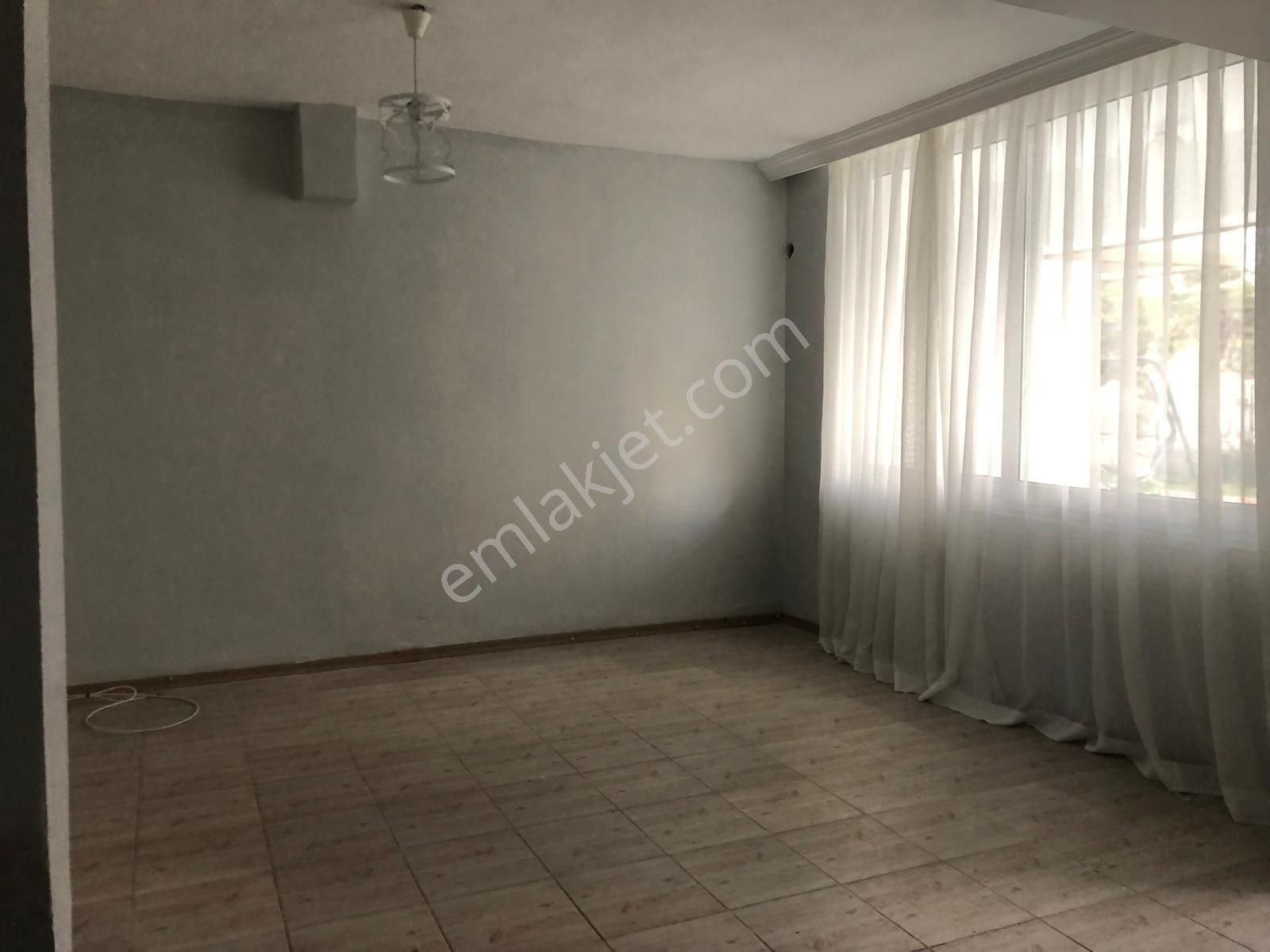 Havuzlu Sitede Sarımsaklı Altınova Arası 3+1 Satılık Villa - Görsel 4