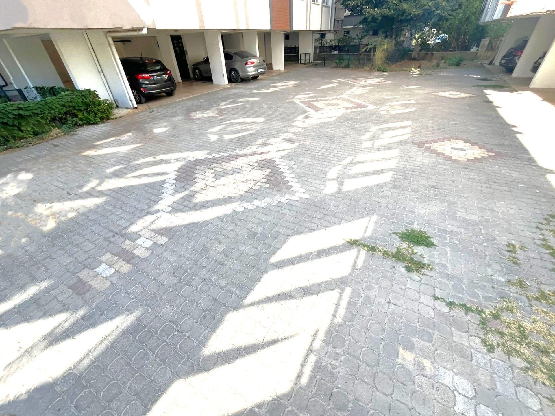 Akçay'da Aygülden Özel Tasarımı İle İçi Full Yapılı Köşe Ön Cephe Kapalı Otoparklı Satılık 2+1 Daire - Görsel 34