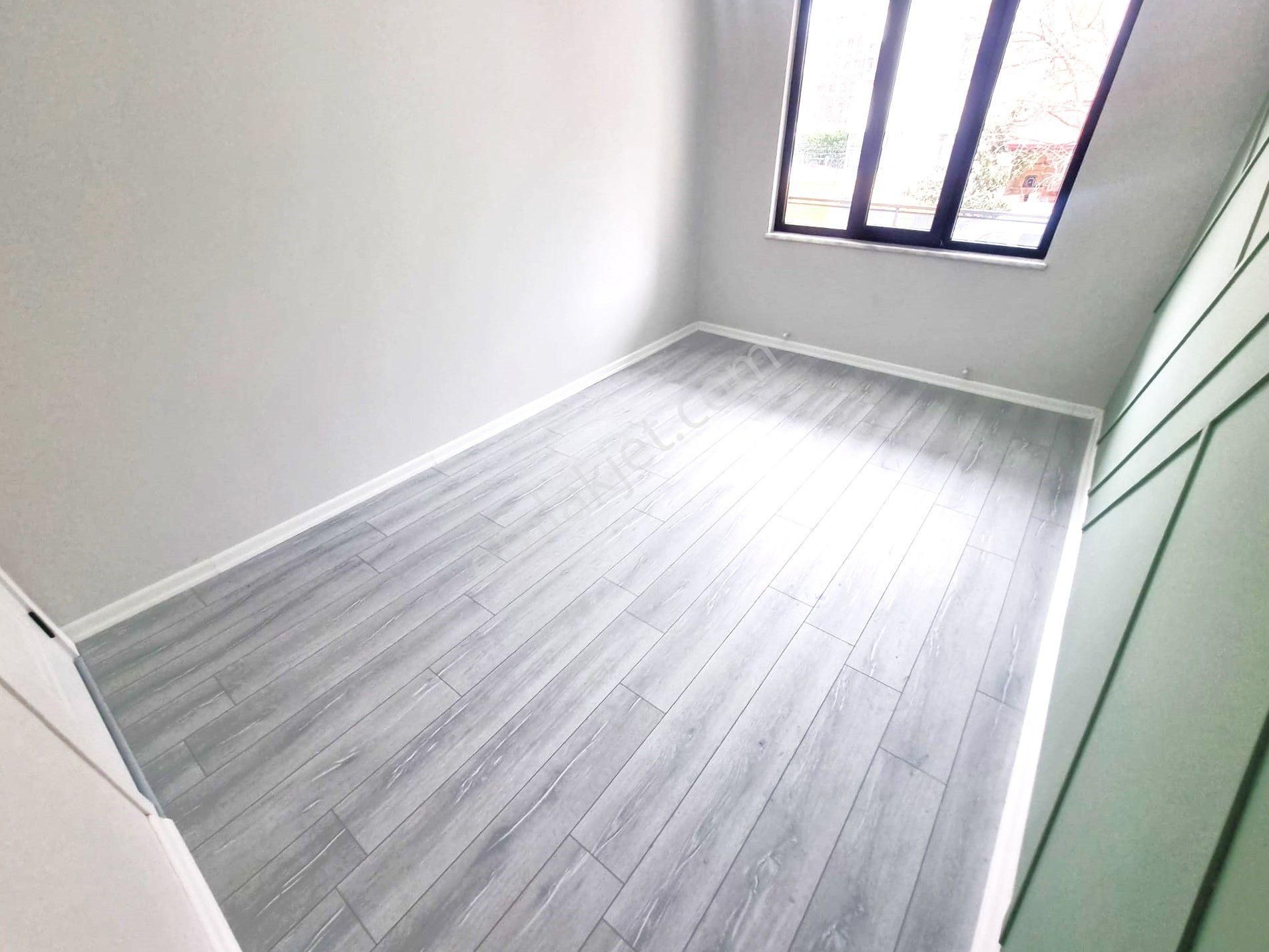 Akçay'da Aygülden Özel Tasarımı İle İçi Full Yapılı Köşe Ön Cephe Kapalı Otoparklı Satılık 2+1 Daire - Görsel 20