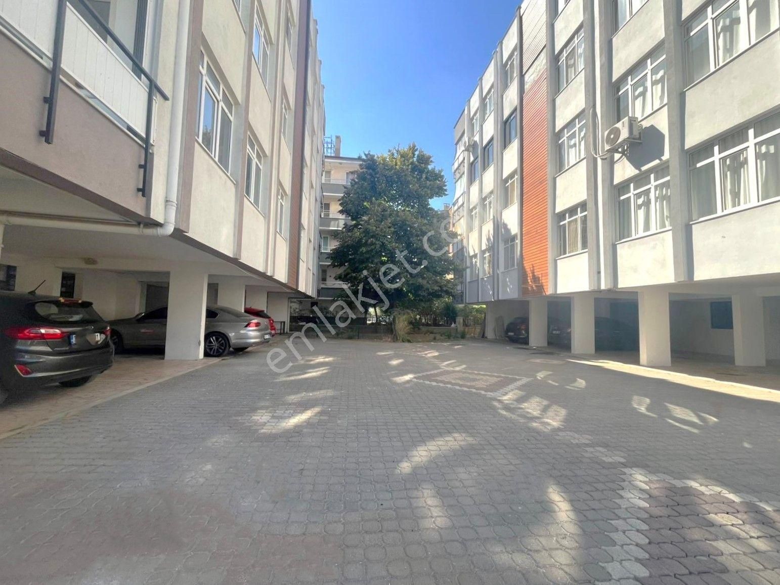 Akçay'da Aygülden Özel Tasarımı İle İçi Full Yapılı Köşe Ön Cephe Kapalı Otoparklı Satılık 2+1 Daire - Görsel 33