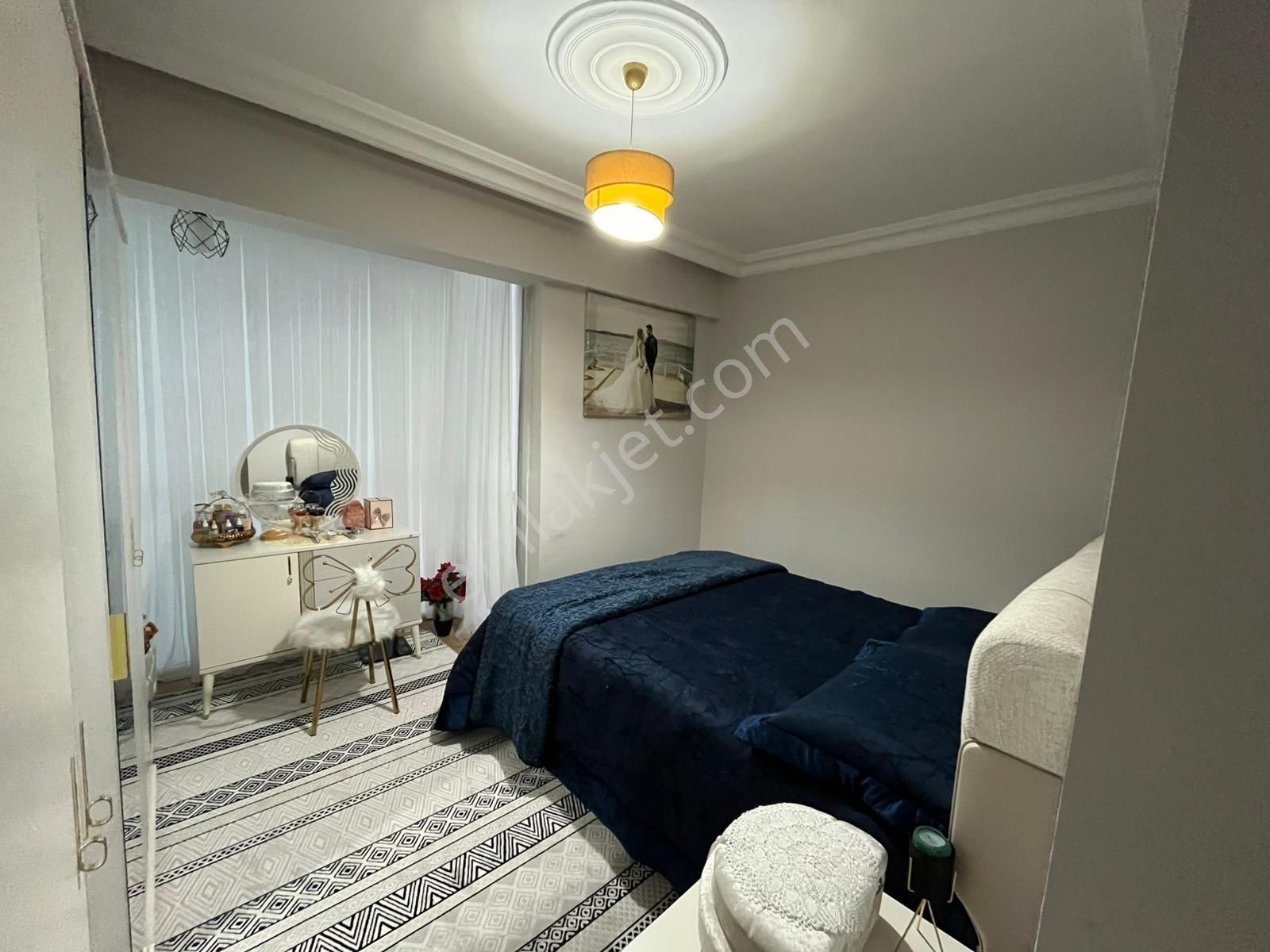 Güvenevler Alanya Sokağında Ara Kat İçi Yapılı Satılık 2+1 Daire - Görsel 13