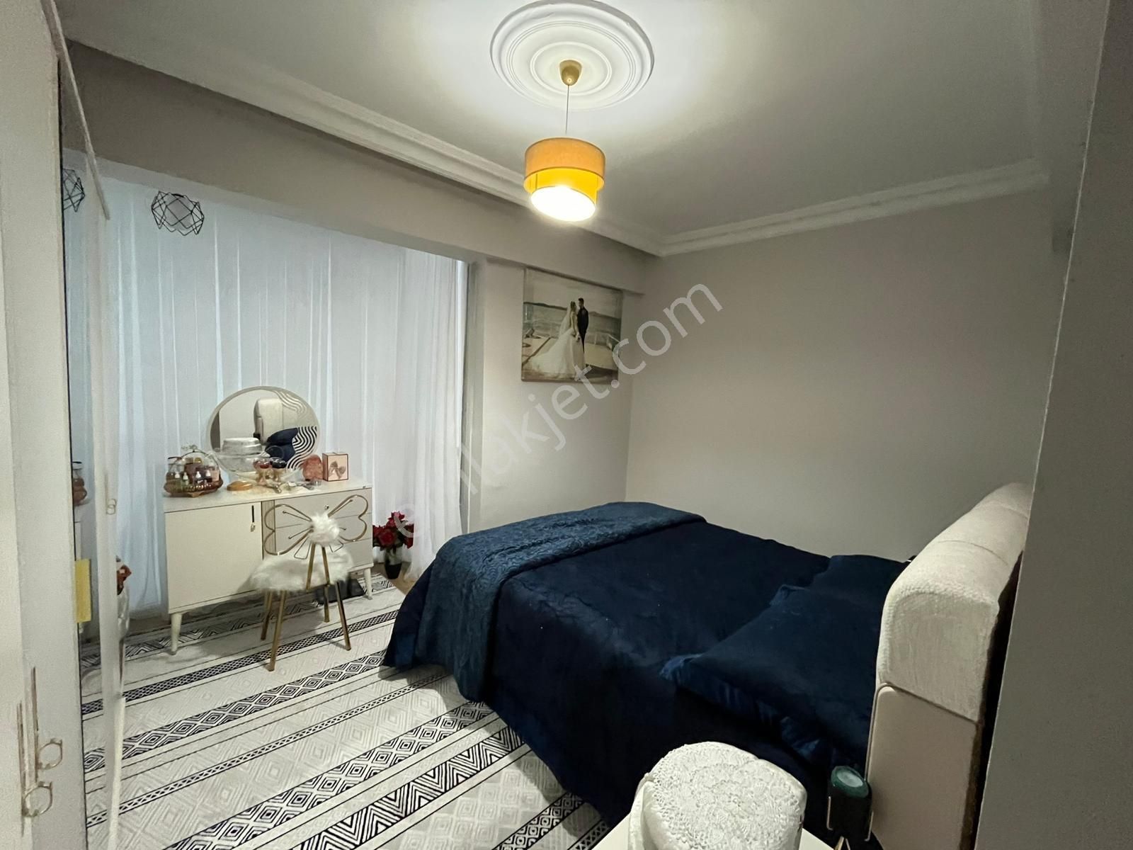Güvenevler Alanya Sokağında Ara Kat İçi Yapılı Satılık 2+1 Daire - Görsel 3