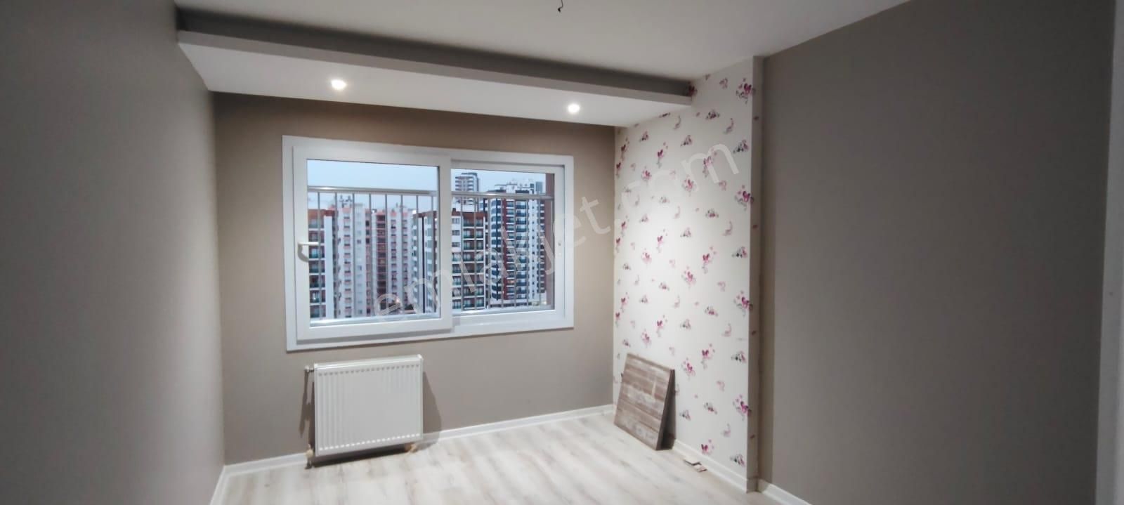 Mezitli Akdeniz'de Nezih Sitede Satılık Geniş 4+1 Salon - Görsel 12