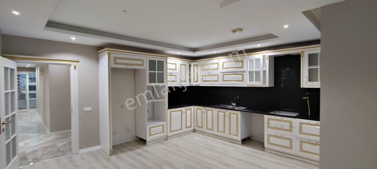 Mezitli Akdeniz'de Nezih Sitede Satılık Geniş 4+1 Salon - Görsel 10